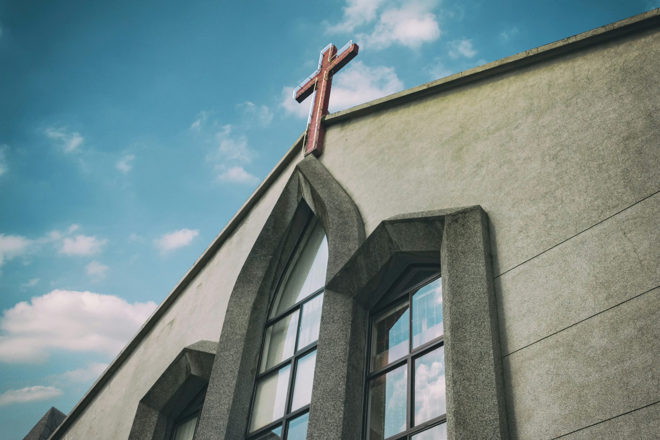 Diverging Government Responses to Christians
